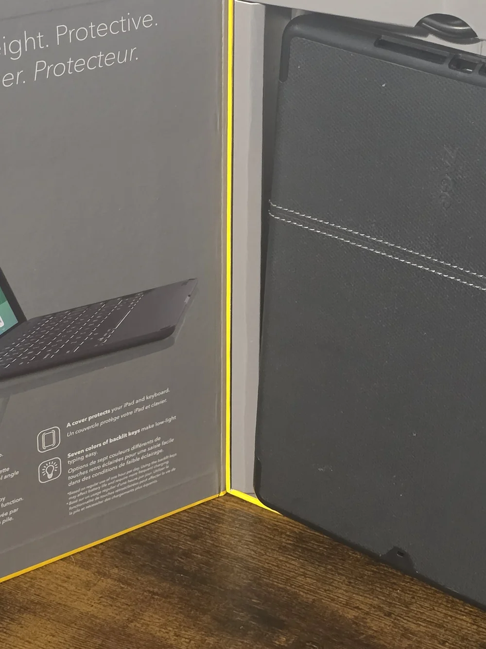 speck folio Wireless Keyboard & Case - Black and Yellow Accents